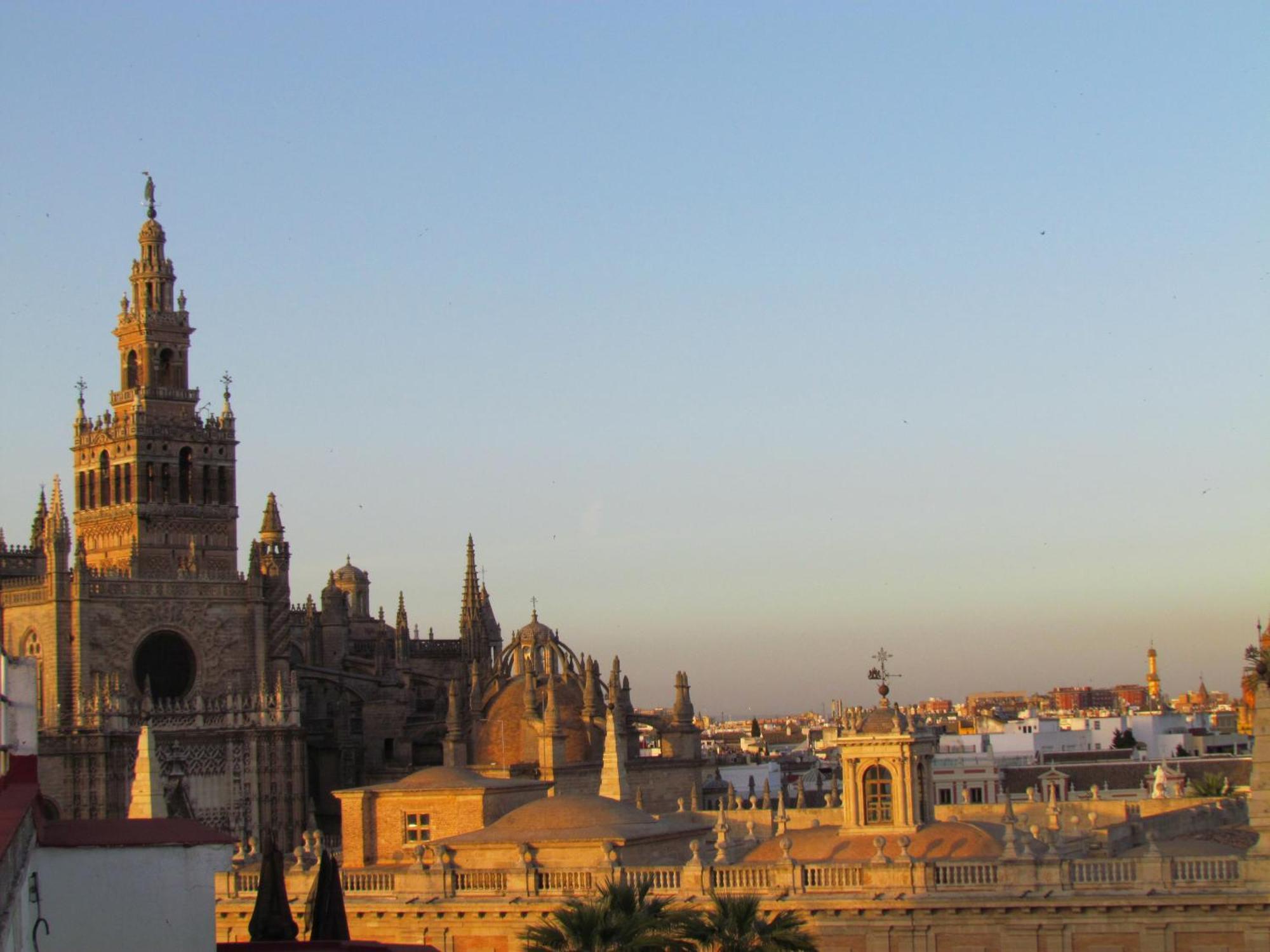 Apartamentos Edificio Constitucion Sevilla Eksteriør billede