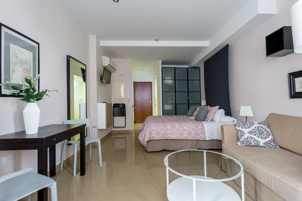 Apartamentos Edificio Constitucion Sevilla Eksteriør billede