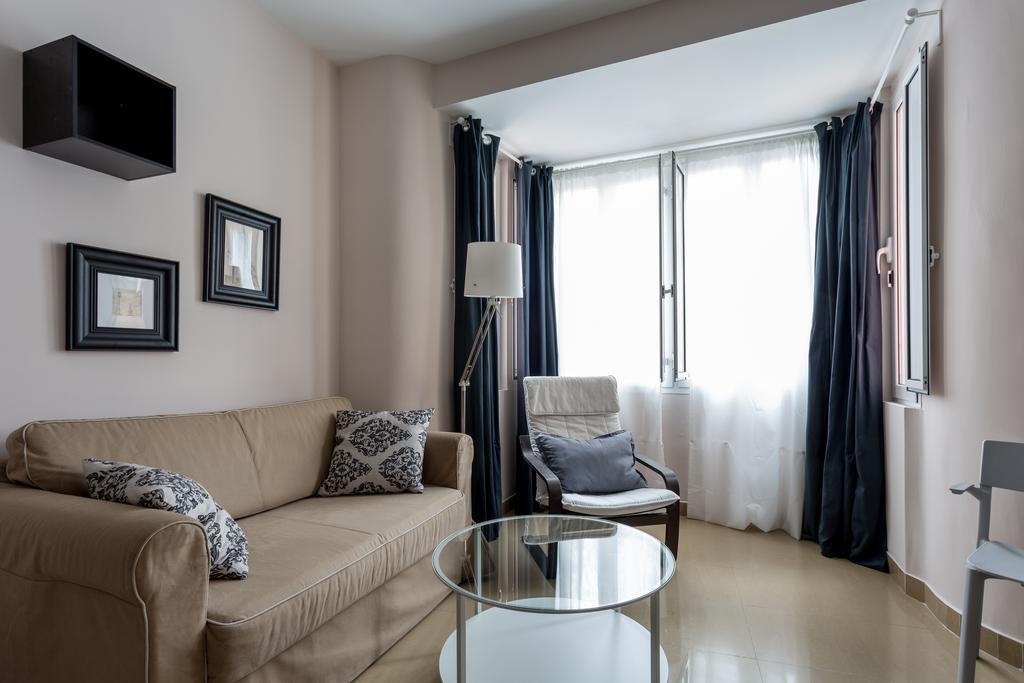 Apartamentos Edificio Constitucion Sevilla Eksteriør billede